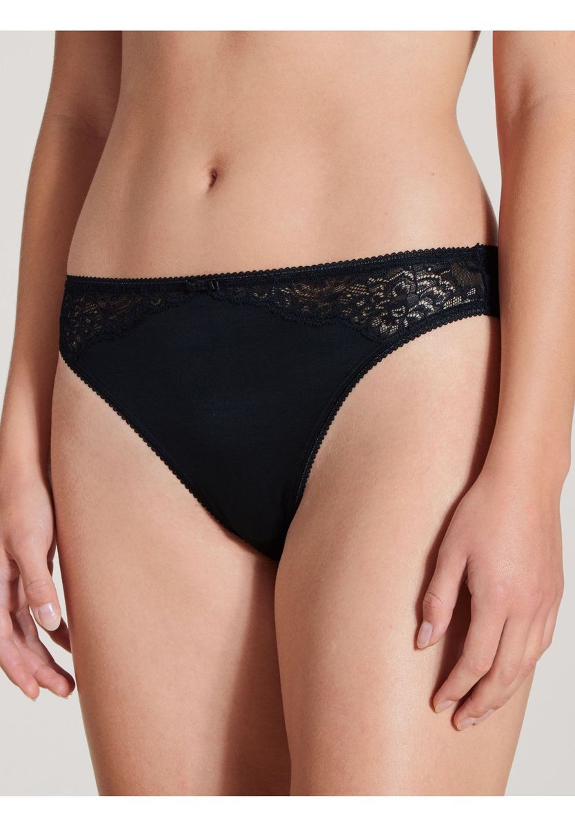 Eleganter Slip mit floraler Spitze