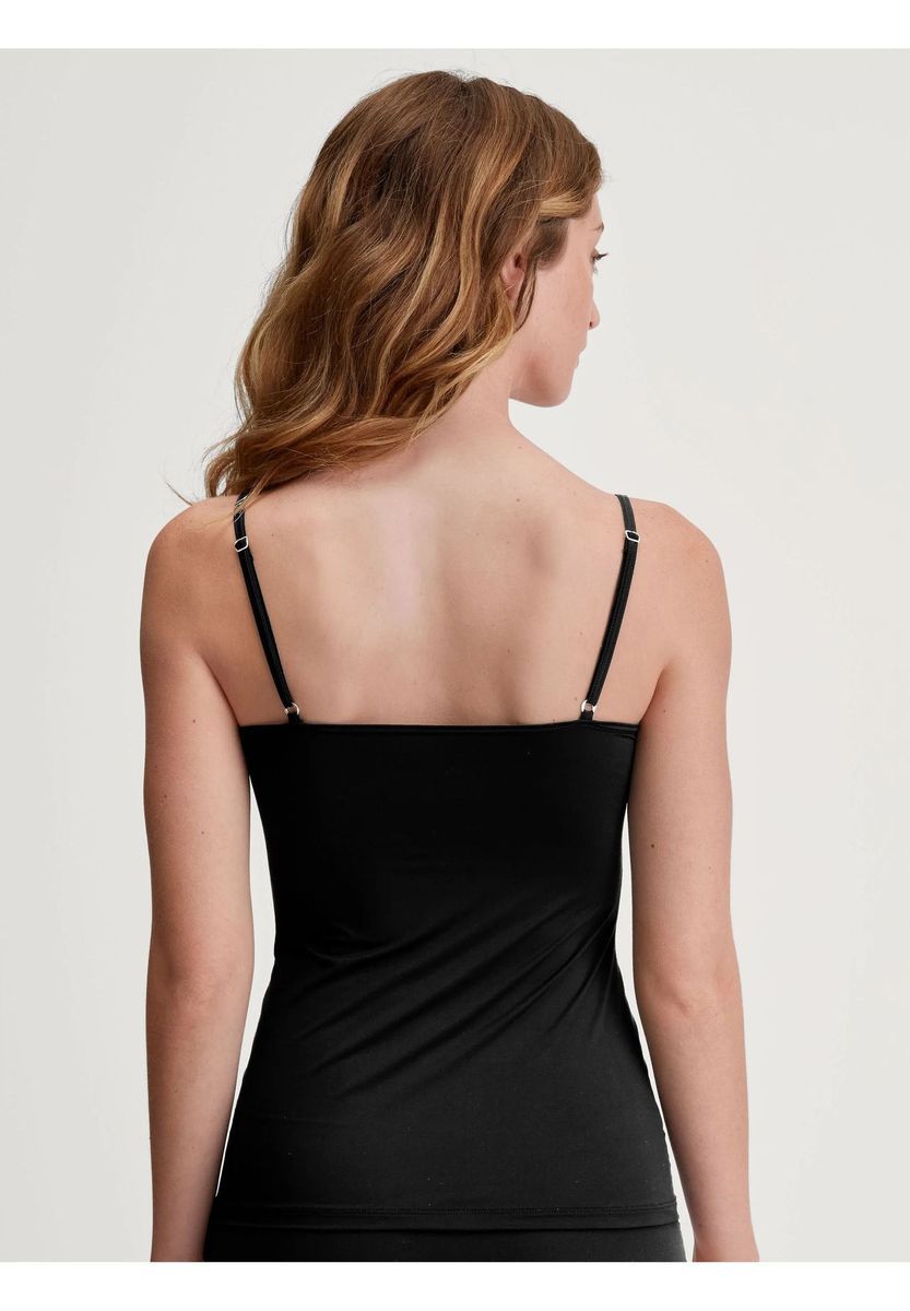 Schlichtes Trägerhemd mit verstellbaren Trägern