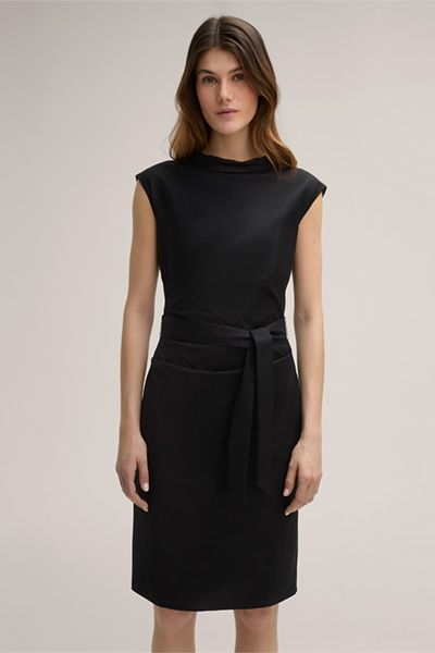 Etienne Baumwollstretch-Etui-Kleid mit Audreykragen in Schwarz