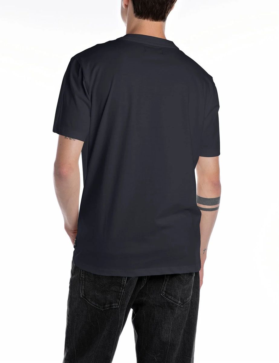 Basic T-Shirt mit Rundhalsausschnitt