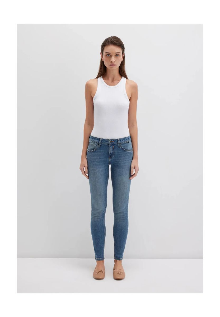 Dunkle Bootcut Jeans aus Denim