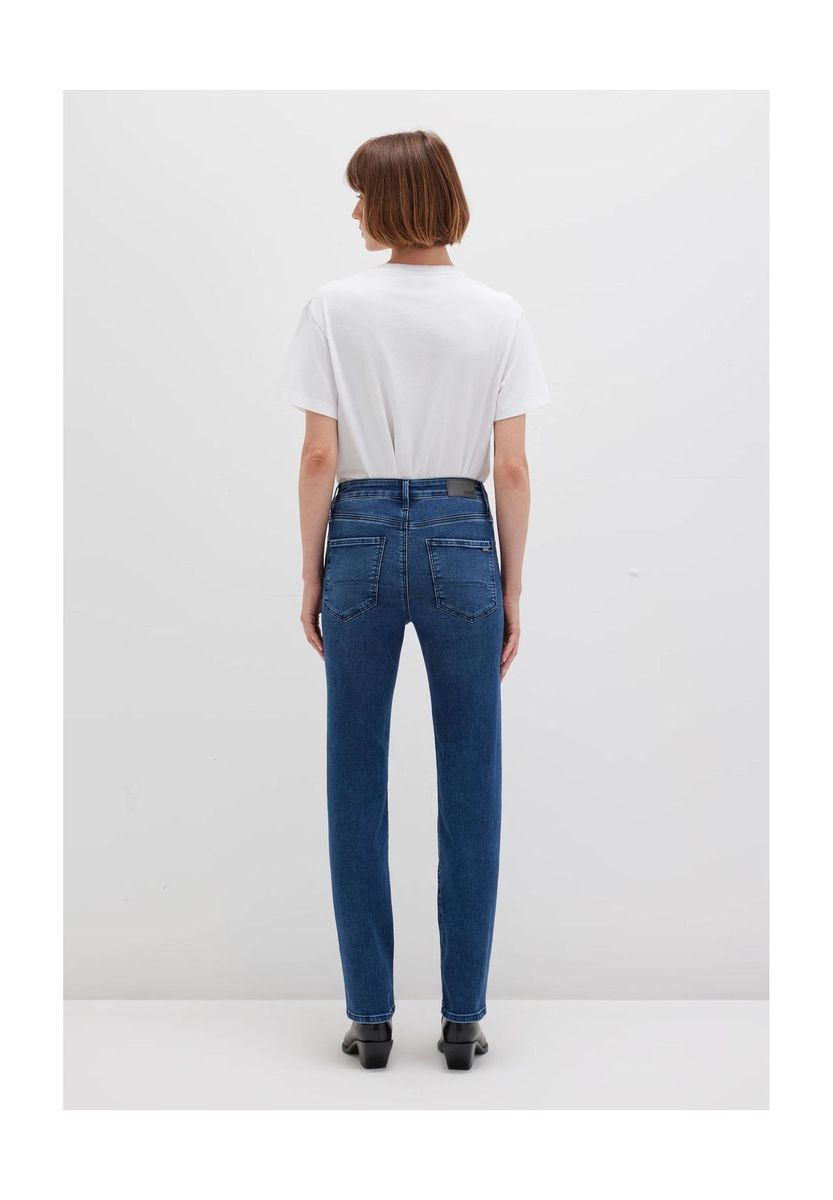 Schmale gerade Jeans in dunkler Waschung