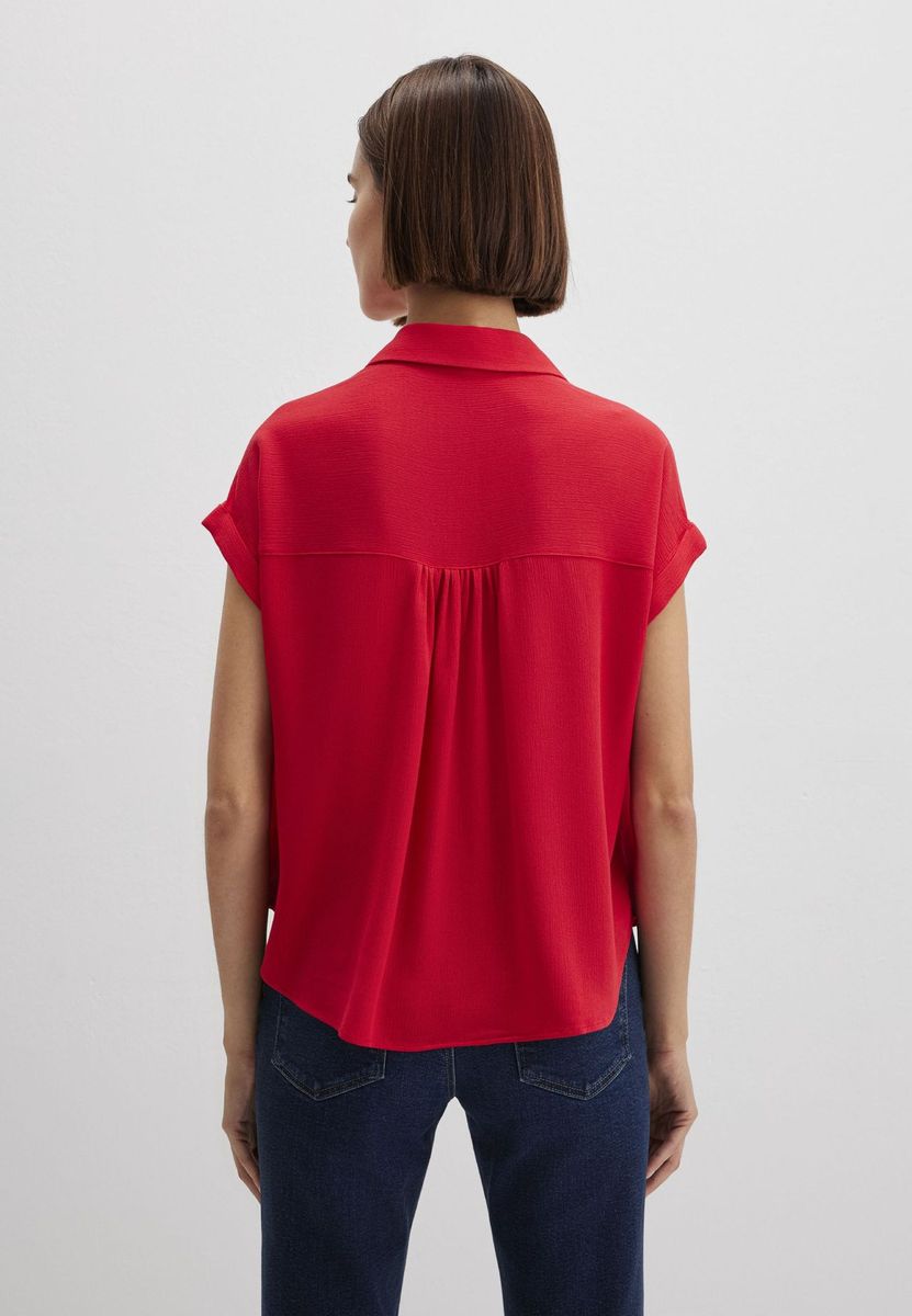 Klassische kurzärmlige Knopfbluse