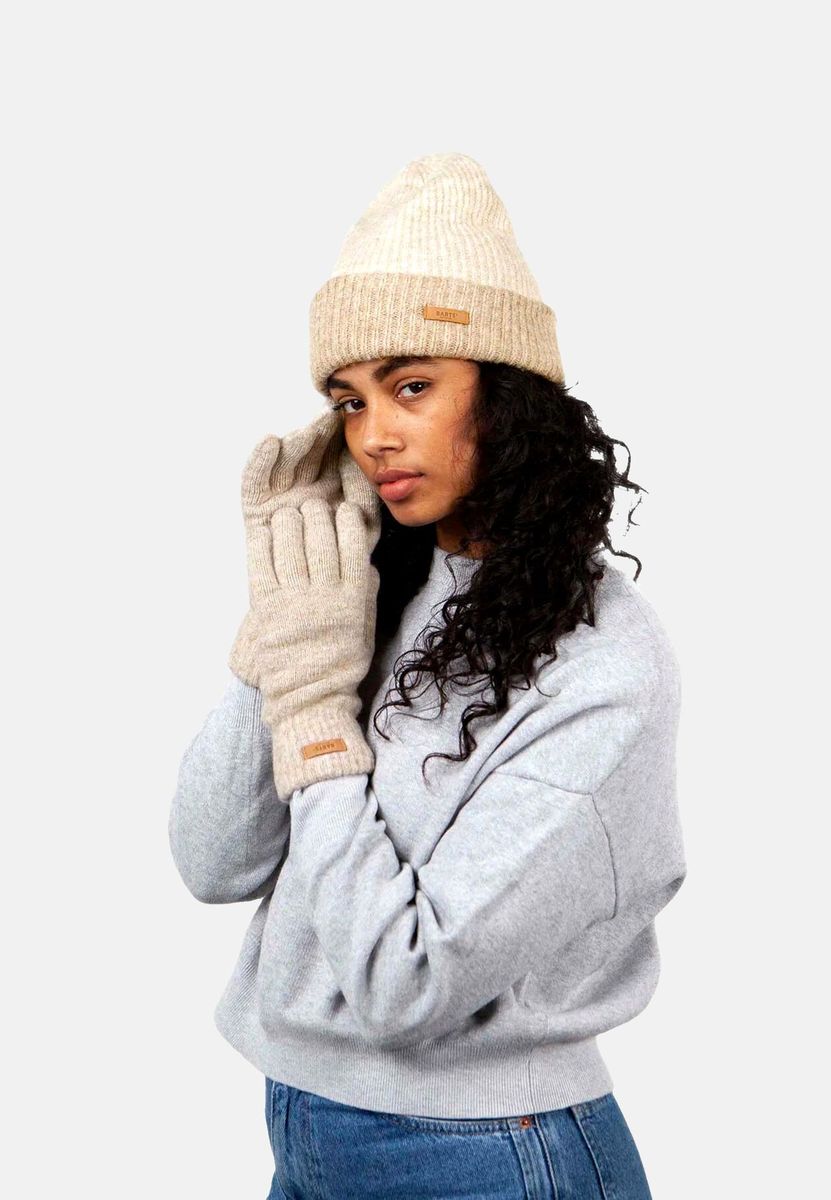 Klassische Strickhandschuhe mit Lederetikett