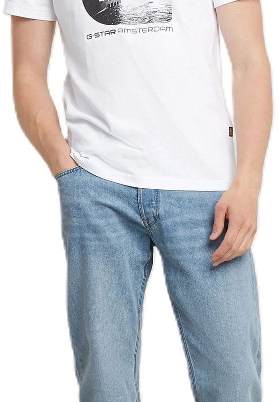Herren Jeans mit lockerer Passform in heller Waschung