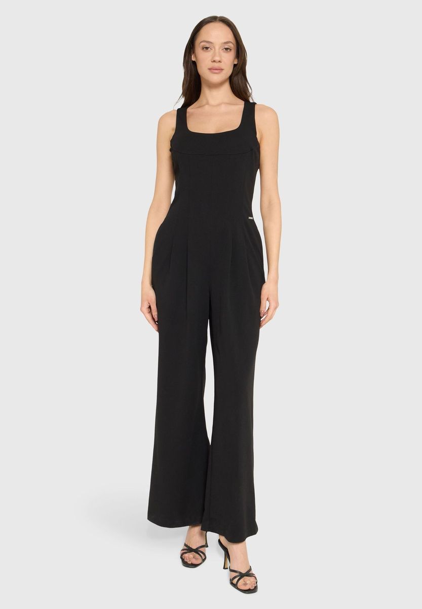 Ärmelloser, weibeiniger Damen-Jumpsuit