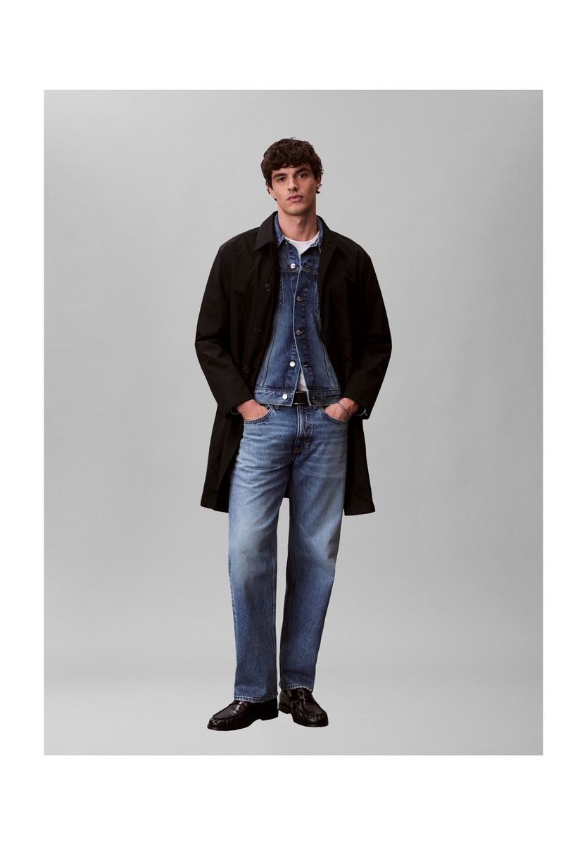 Gerade geschnittene Jeans mit lockerer Passform