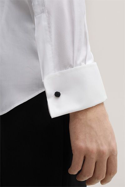 Weißes Baumwoll-Smokinghemd mit Haifischkragen