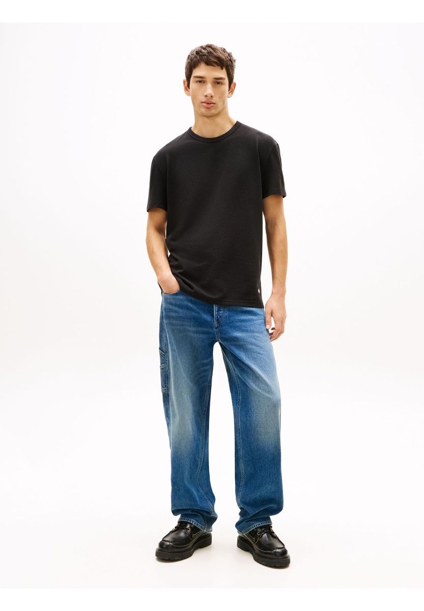 Klassisches einfarbiges schwarzes Baumwoll-T-Shirt