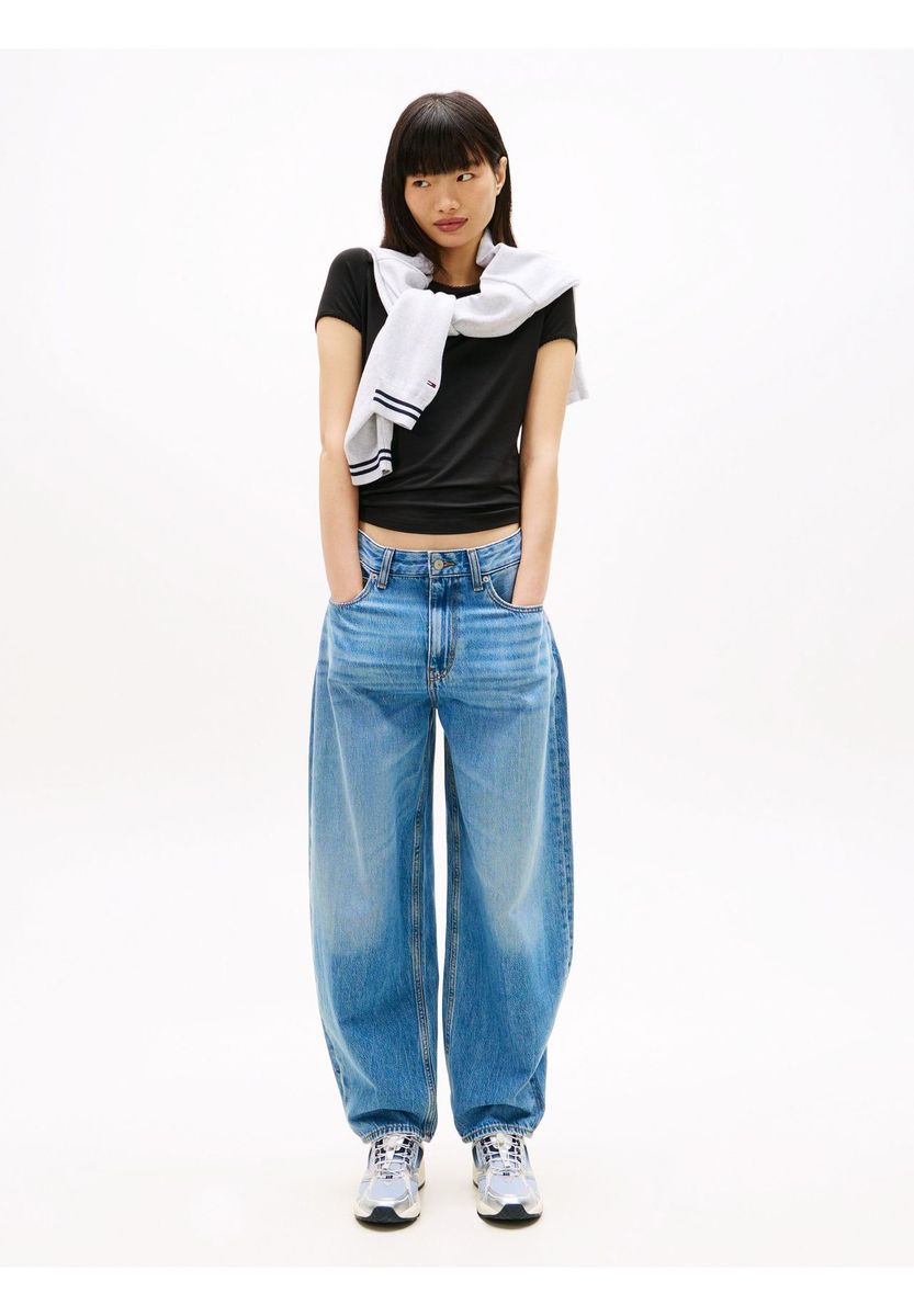 Figurbetontes Cropped T-Shirt mit Logo