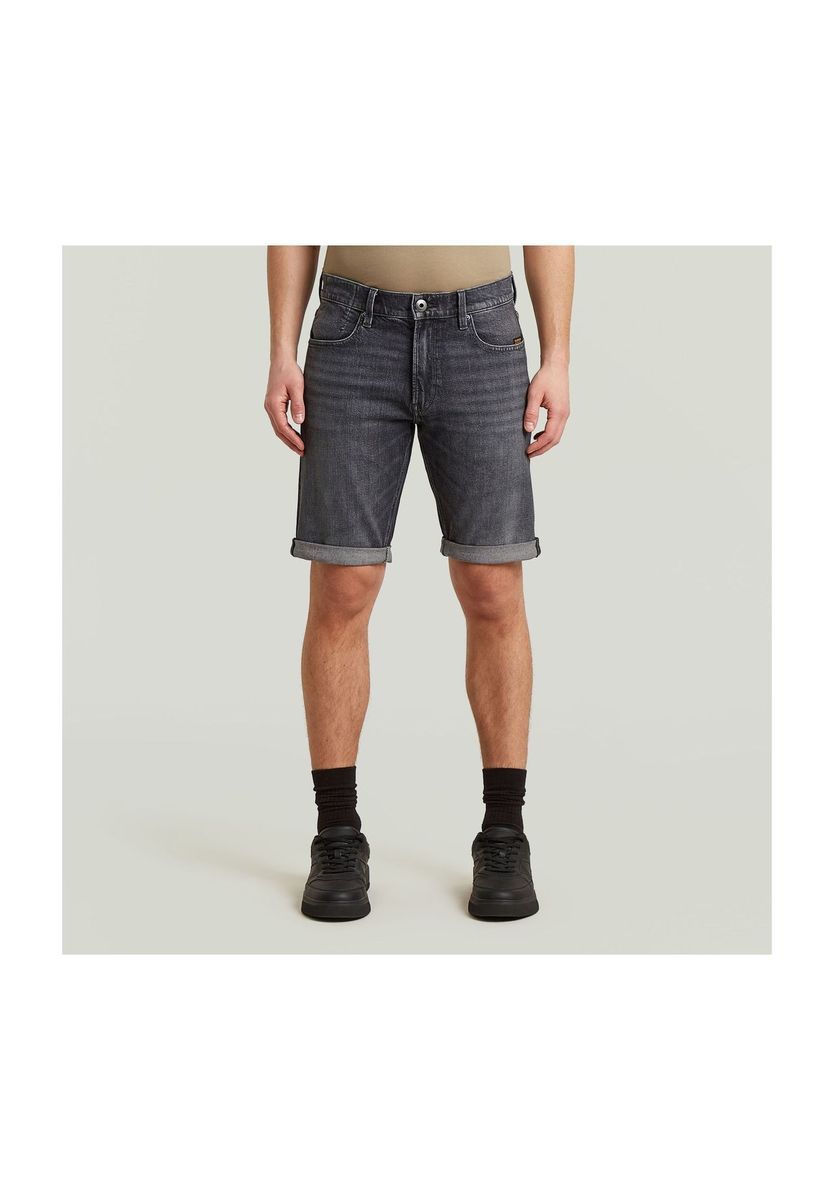 Verwaschene schwarze Jeansshorts mit Umschlag