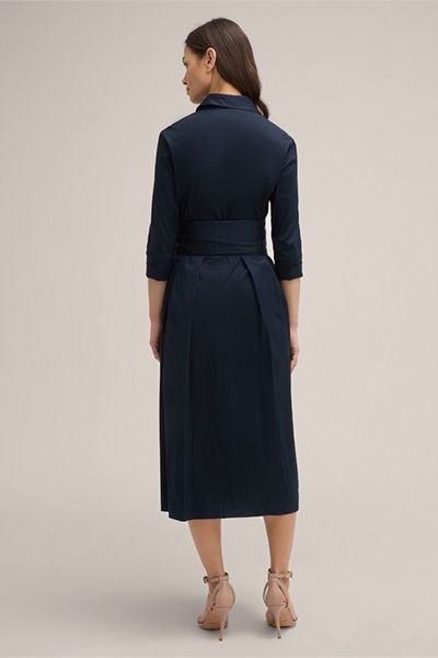 Midi-Hemdblusenkleid aus Baumwollstretch in Marineblau mit Gürtel