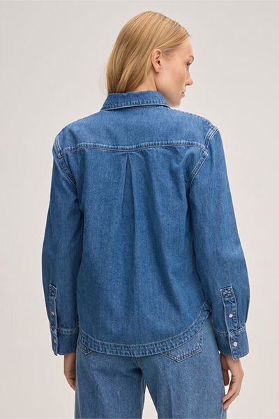 Jeansbluse aus Bio-Baumwolle in Mid Blue Wash mit Tasche