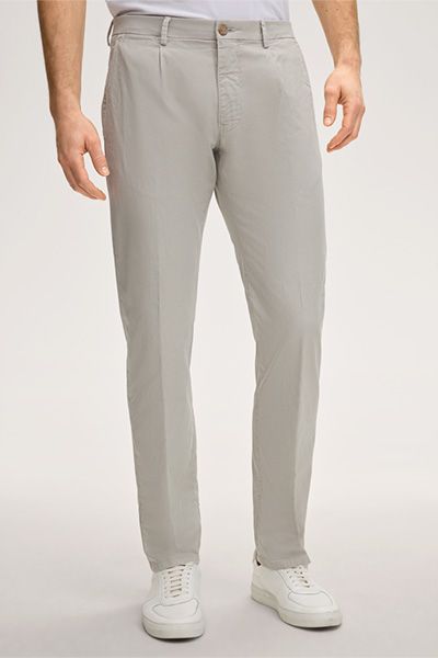 Moderne Baumwoll-Chino-Hose mit Bundfalten in Hellgrau