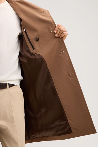 Trento Baumwoll-Doppelreiher-Trenchcoat in Camel Braun