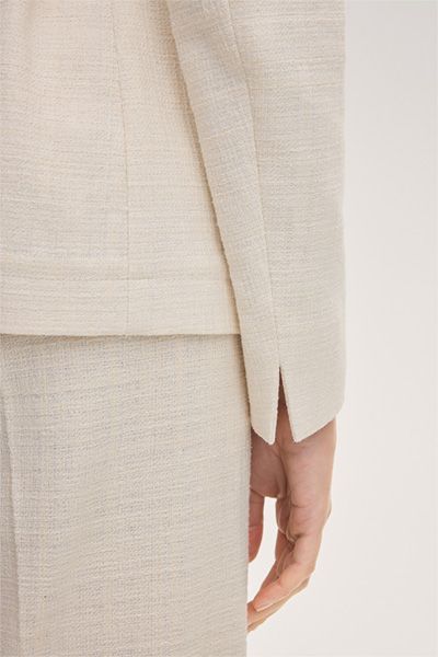 Hemdjacke in Ecru-Baumwollmischung Bouclé mit Gürtel