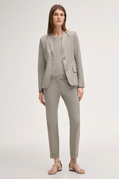 Baumwollstretch-Blazer in Greige mit Zwei-Knopf-Verschluss