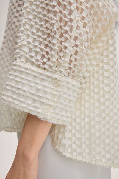 Ecru Baumwollmix-Bluse mit strukturierter Karomuster und Dreiviertelärmeln