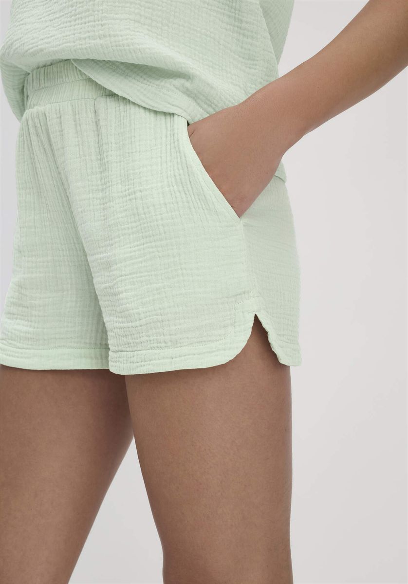 hessnatur Damen Musselin Schlafshorts PURE COMFORT aus Bio-Baumwolle - grün - Größe 34