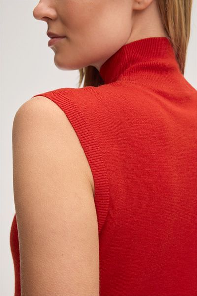 Schueller de Waal Woll-Seide Mix Rotes Ärmelloses Rollkragentop