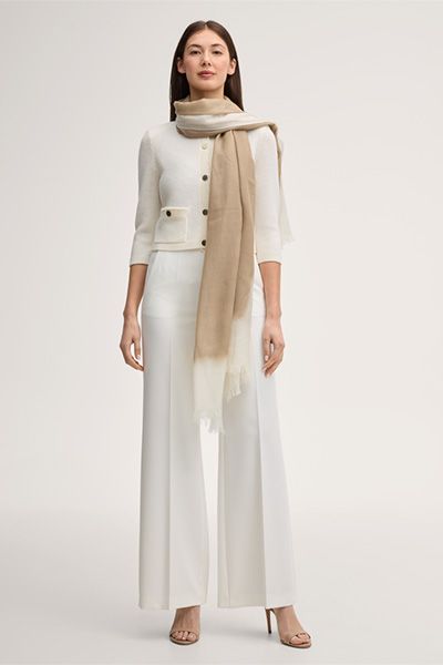 Abstrakter Wollschal mit Farbverlauf in Taupe und Weiß