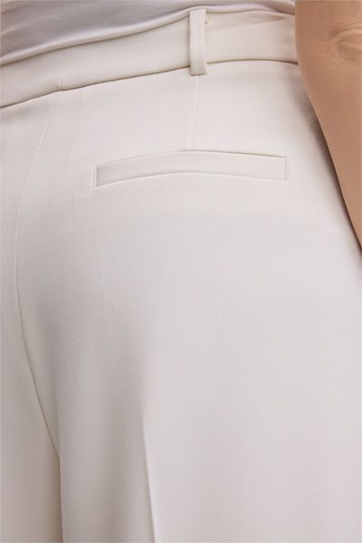 Weiße Schurwollstretch-Palazzohose mit Bundfalten und weitem Bein