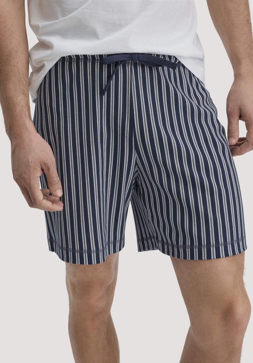 hessnatur Herren Schlaf Shorts Relaxed aus Bio-Baumwolle - blau - Größe 46