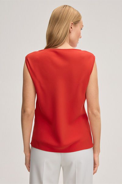 Modernes rotes Blusentop ärmellos Triacetat U-Boot-Ausschnitt