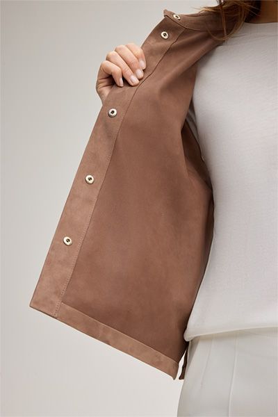 Marc Cain Hellbraune Hemdjacke aus Wildleder mit Knöpfen