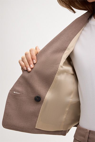 Lyocell-Doppelreiher-Spencer-Blazer in Braun