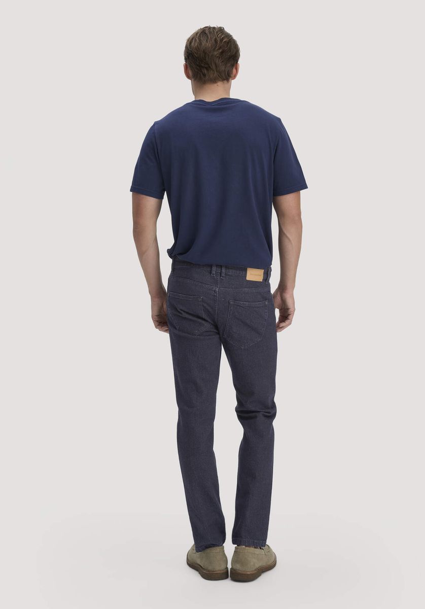 Schmal geschnittene Jeans aus dunklem Denim