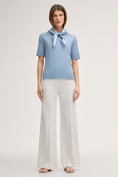 Seidentuch in Hellblau-Ecru gestreift mit geometrischem Streifenmuster