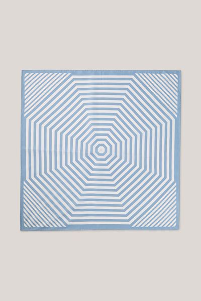 Seidentuch in Hellblau-Ecru gestreift mit geometrischem Streifenmuster