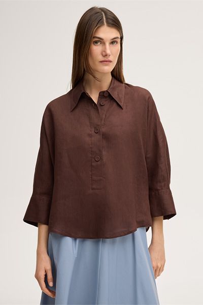 Braune Leinenbluse mit Kragen und Dreiviertelärmeln