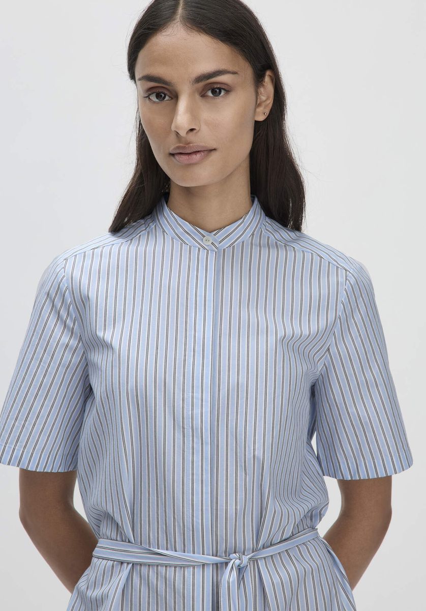 Gestreiftes Baumwoll-Midi-Hemdkleid mit Gürtel