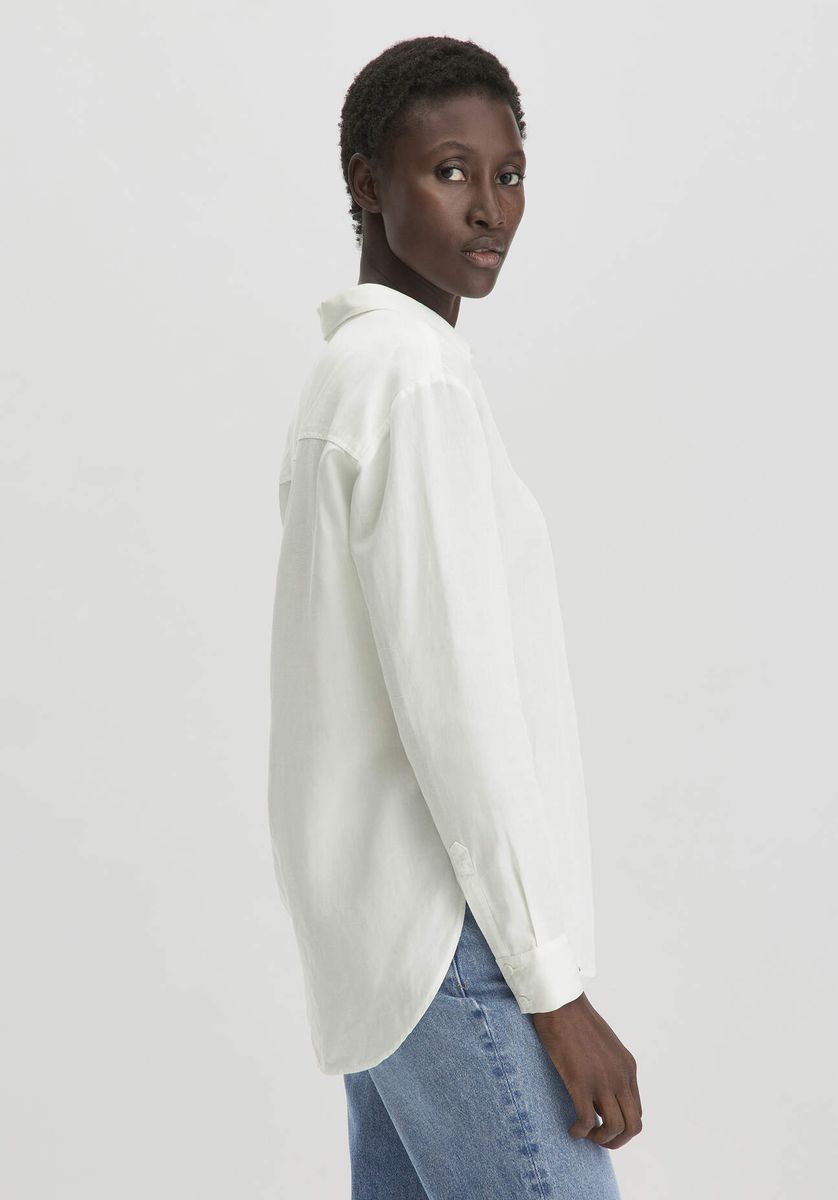 hessnatur Damen Bluse Relaxed aus weichem TENCEL™ Lyocell mit Leinen - weiß - Größe 34