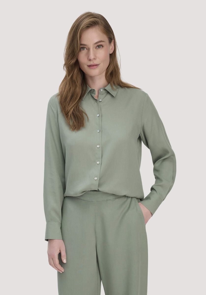 hessnatur Damen Bluse Relaxed aus TENCEL™ Lyocell - grün - Größe 34