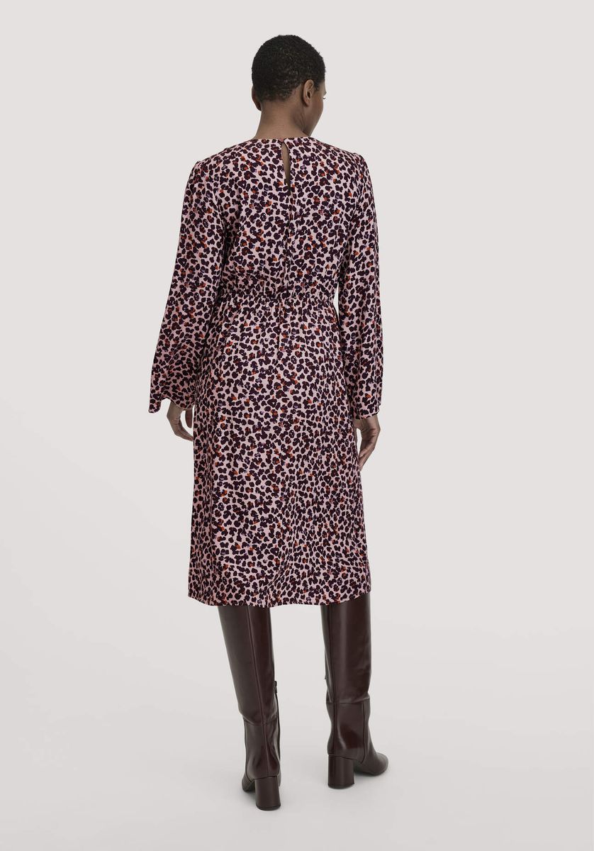 Satin-Midikleid mit floralem Leoprint