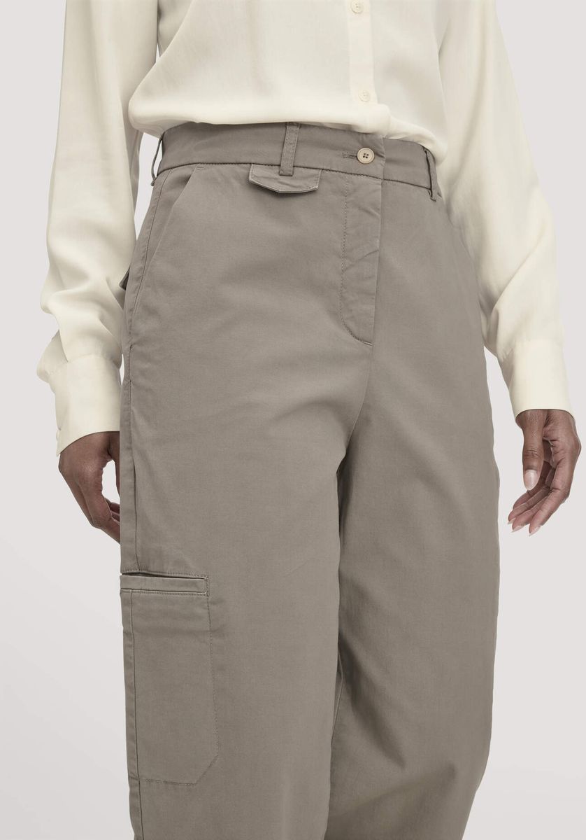 hessnatur Damen Hose Soft Utility Cargo Relaxed aus Bio-Baumwolle - beige - Größe 34