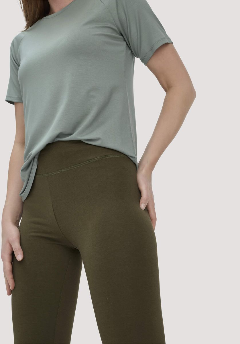 hessnatur Loungewear Leggings Medium Cut ACTIVE LIGHT aus Bio-Baumwolle - grün - Größe L/k