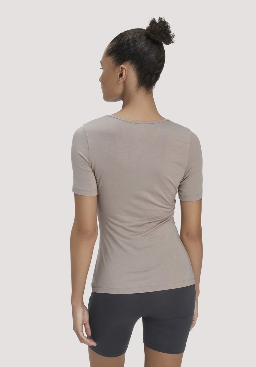 hessnatur Damen T-Shirt PURE FLOW aus TENCEL™ Modal - beige - Größe 34