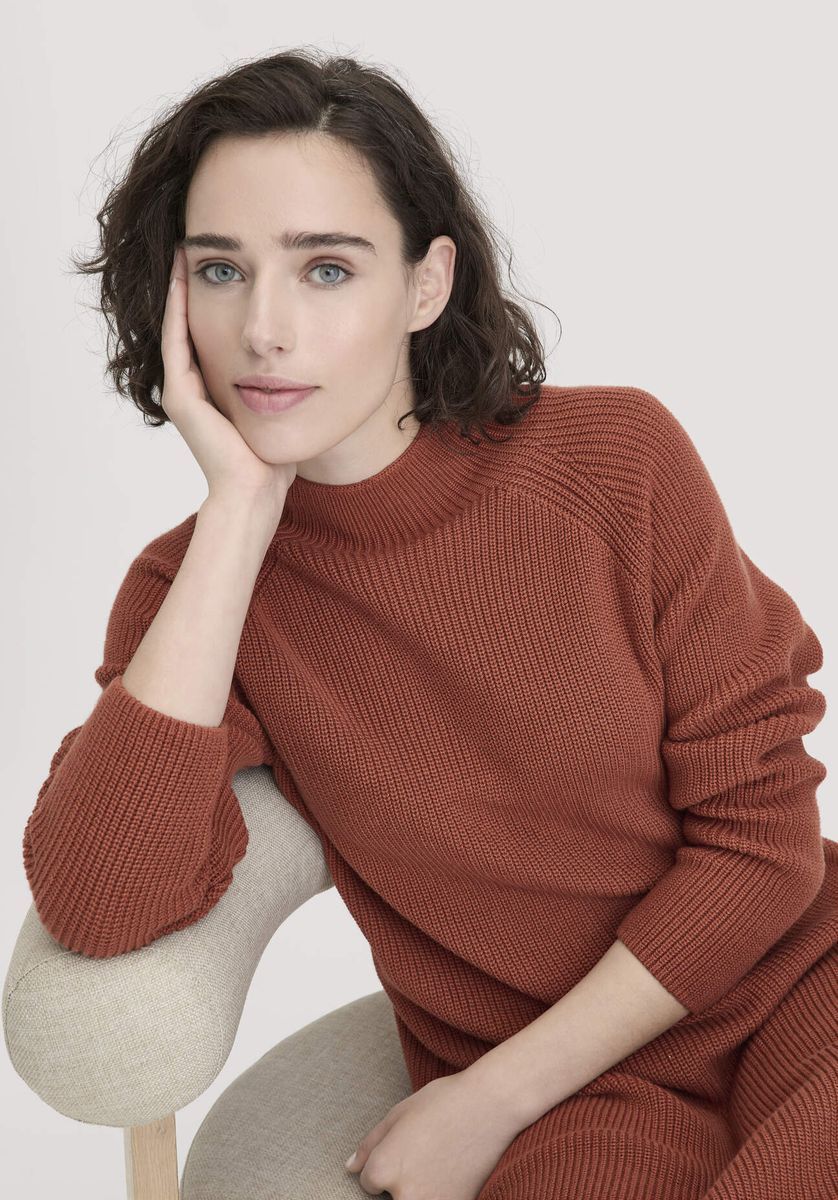 Strickkleid aus Bio-Baumwolle mit Stehkragen