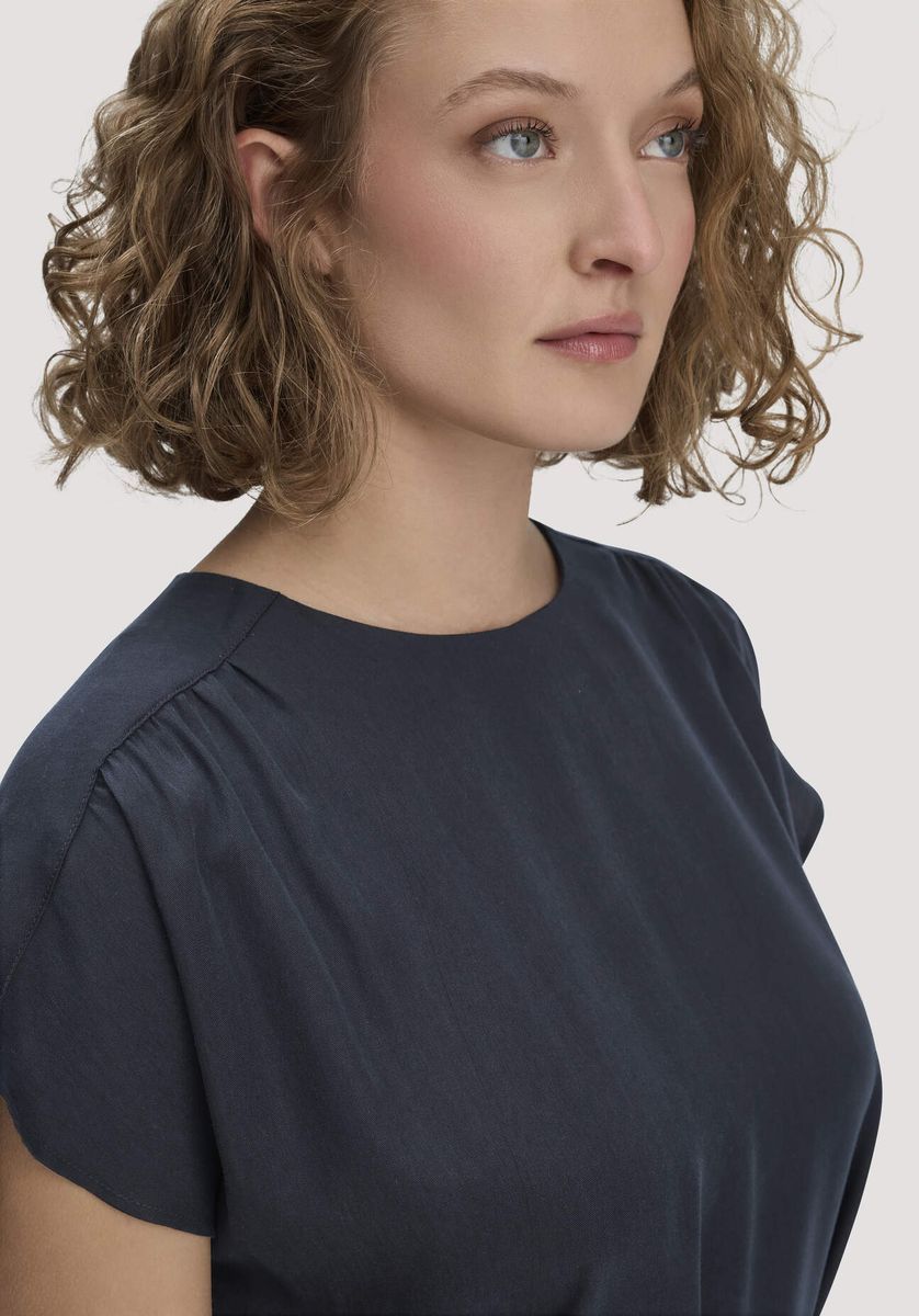 hessnatur Damen Gewebe Kleid mit Wickeloptik Midi aus TENCEL™ Lyocell - blau - Größe 34