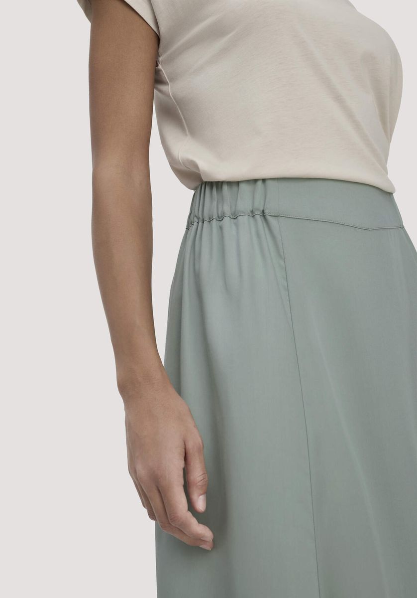 hessnatur Damen Rock Knielang aus SaXcell®Lyocell - grün - Größe 34