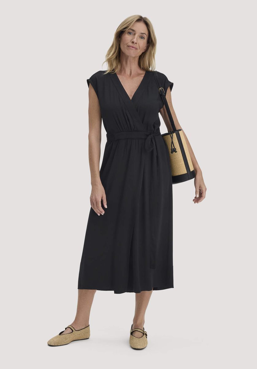 hessnatur Damen Kleid mit Wickeloptik Midi aus LENZING™ ECOVERO™ - schwarz - Größe 34