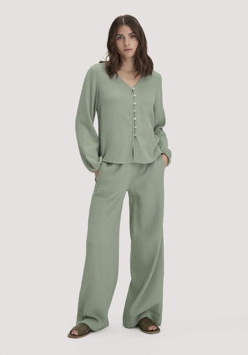 hessnatur Damen Musselin Bluse Relaxed aus Bio-Baumwolle - grün - Größe 34
