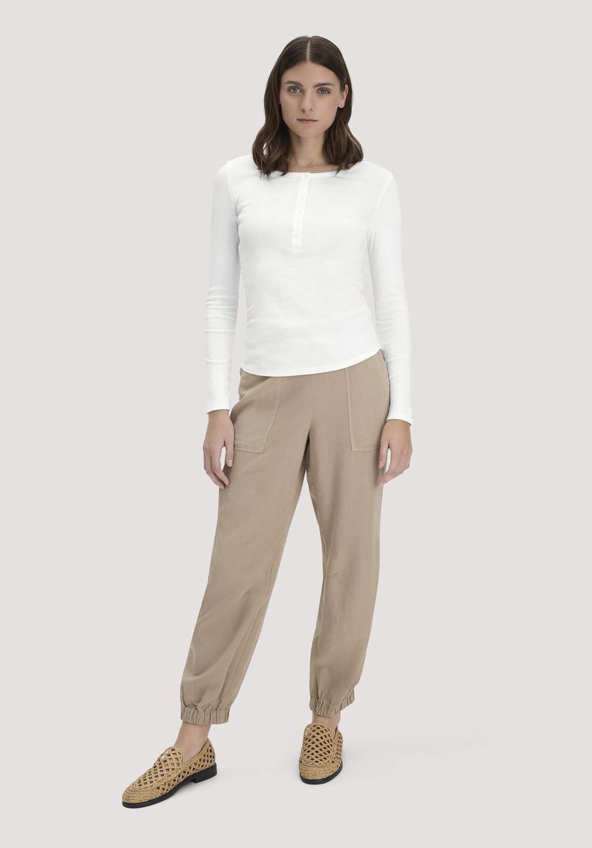 hessnatur Damen Softrib Longsleeve Henley Fitted aus Bio-Baumwolle und Tencel™ Modal - weiß - Größe 34