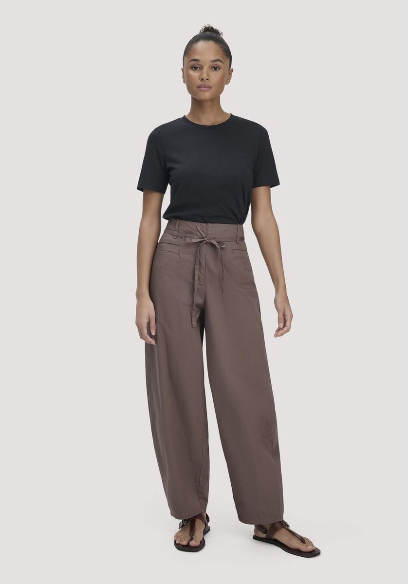 Klassisches T-Shirt aus regenerativer Bio-Baumwolle