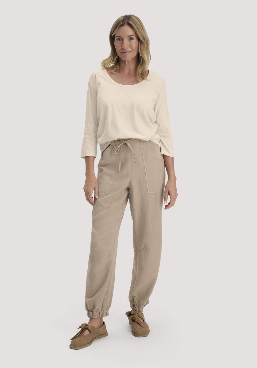 hessnatur Damen Light Slub Longsleeve Relaxed aus Bio-Baumwolle - natur - Größe 34