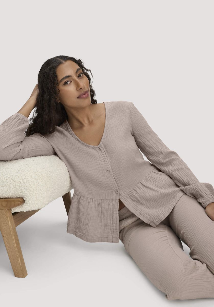 hessnatur Damen Musselin Pyjamabluse PURE COMFORT aus Bio-Baumwolle - beige - Größe 34